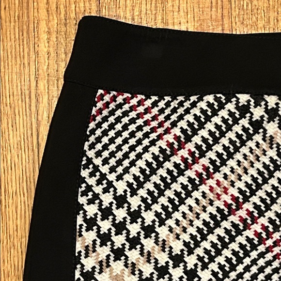 White House Black Market Black and White Plaid Women's Skirt Size 8 - Picture 2 of 10
